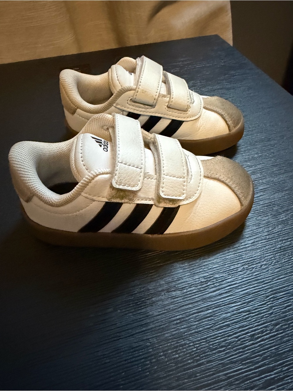adidas Kids White Sneakers with Black Stripes - Size 7.5k